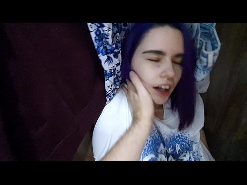 ❤️ Нашел сестренку в шкафу и помог кончить ❤❌ Качественный секс на порно сайте shufflesex.ru